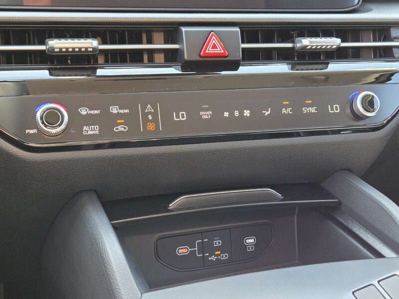 New 2027 Gravity Gray Kia LX image 13