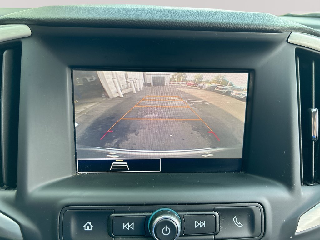 Used 2024 Gray GMC SLE image 19