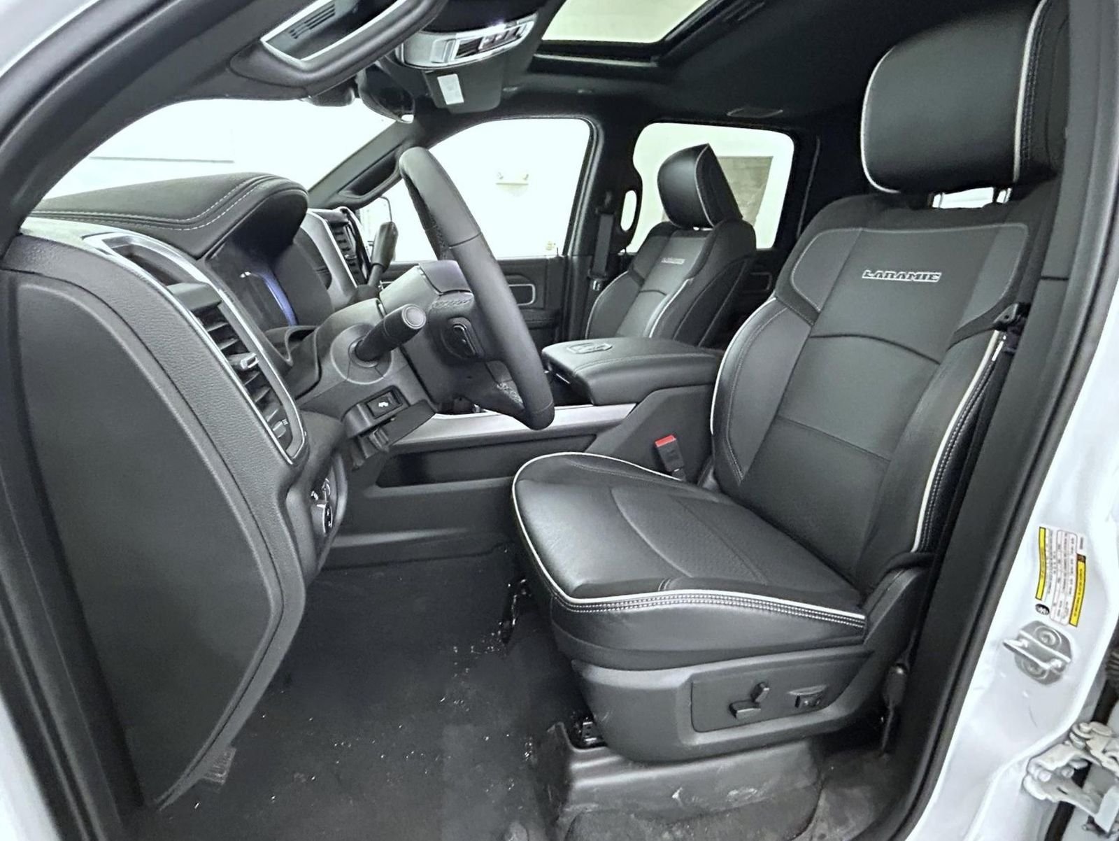 2025 RAM 2500 Laramie - Photo 10