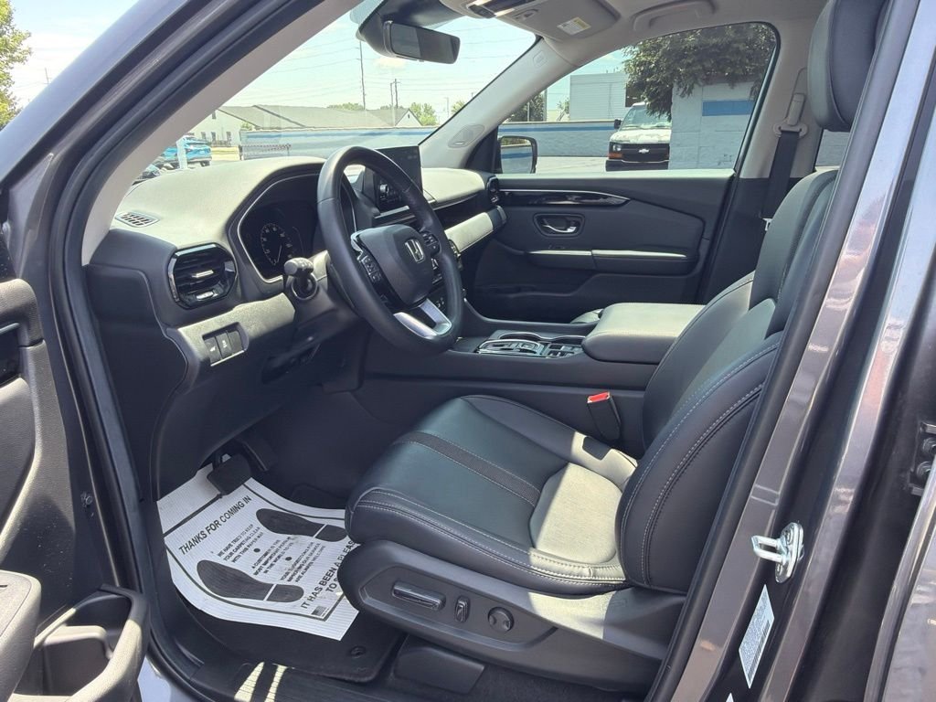 2025 Honda Pilot Touring - Photo 17