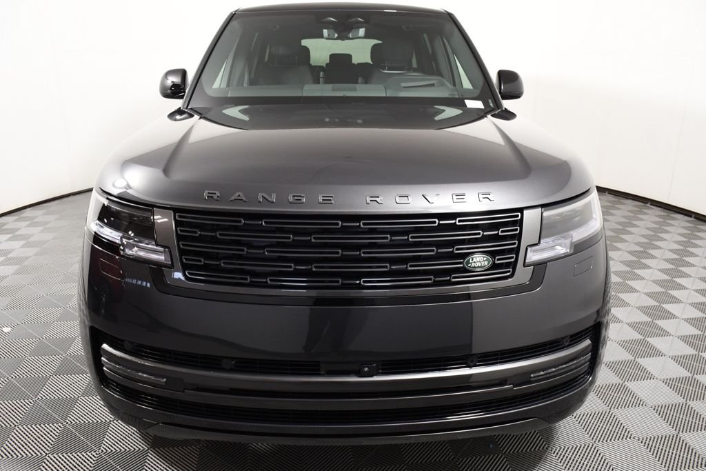 New 2026 Carpathian Gry Land Rover SE image 10