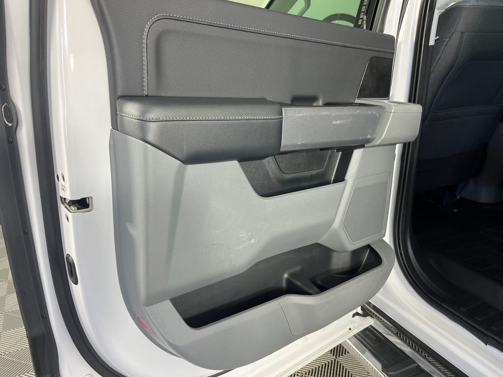 Used 2021 Oxford White Ford XLT image 11
