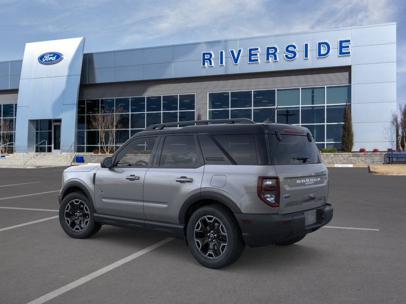 New 2026 Carbonized Gray Metallic Ford Outer Banks® image 5