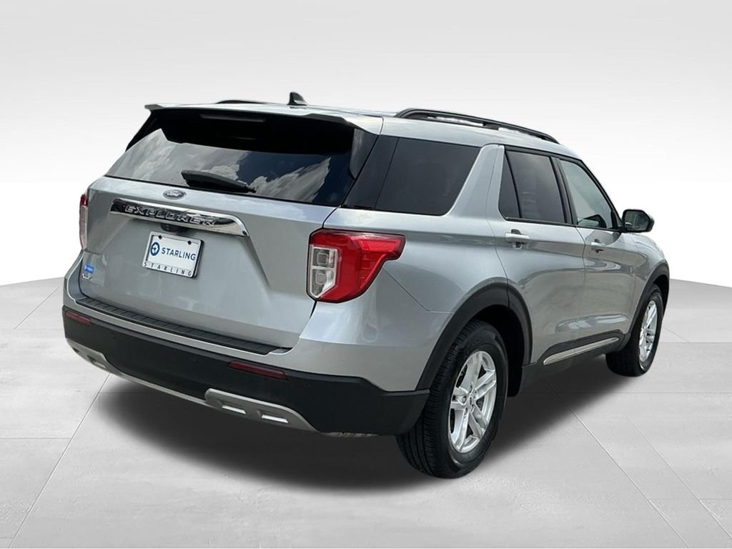 Used 2023 Silver Ford XLT image 10