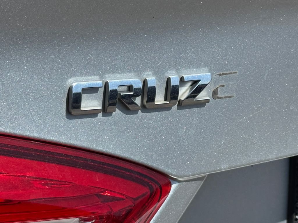 Used 2018 Silver Chevrolet LT image 19