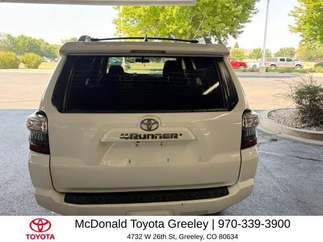 Used 2016 White Toyota SR5 image 16