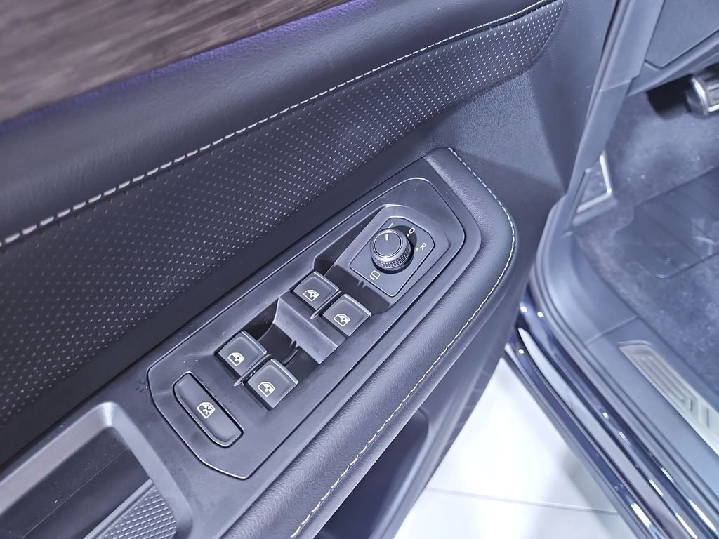 2026 Volkswagen Atlas SEL Premium R-Line - Photo 11