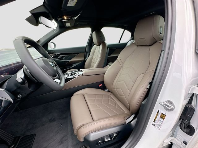 New 2026 White BMW 530i image 15