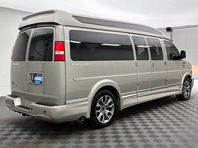 2022 Chevrolet Express Cargo Work Van - Photo 8