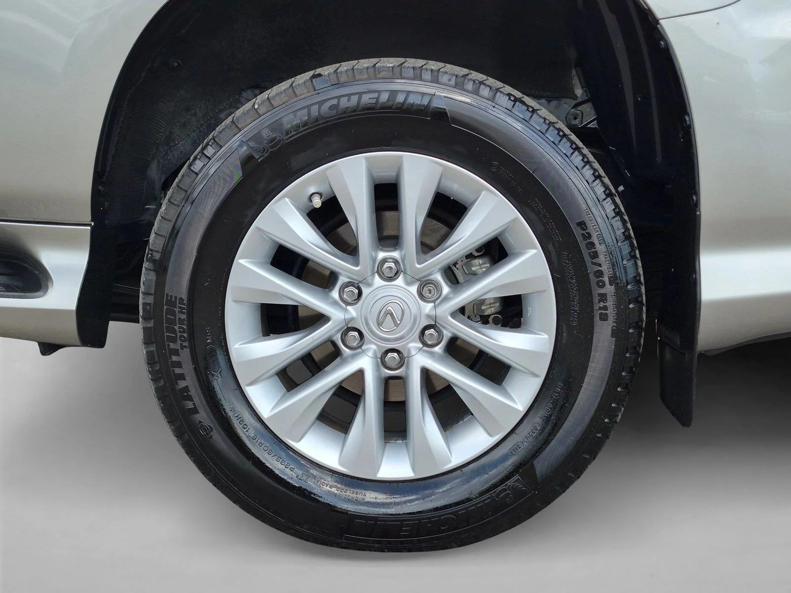 Certified Used 2023 Atomic Silver Lexus GX 460 Premium image 22