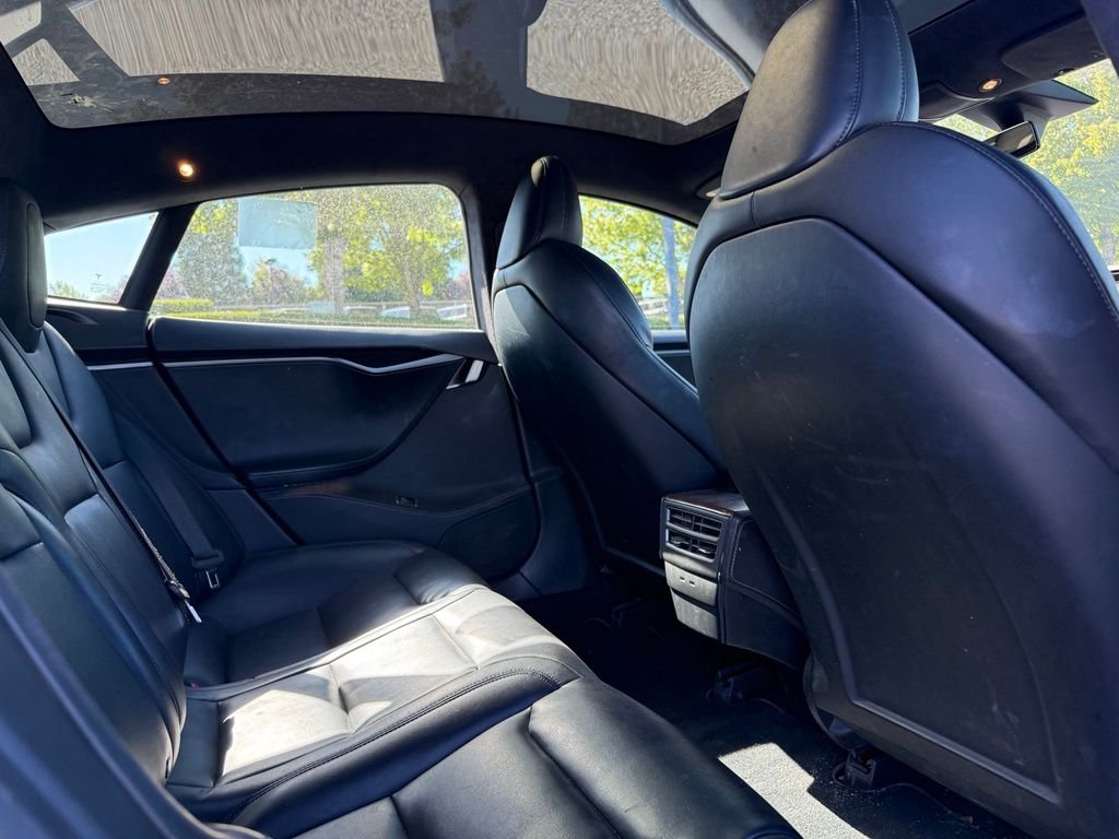 Used 2020 White Tesla Long Range Plus image 22