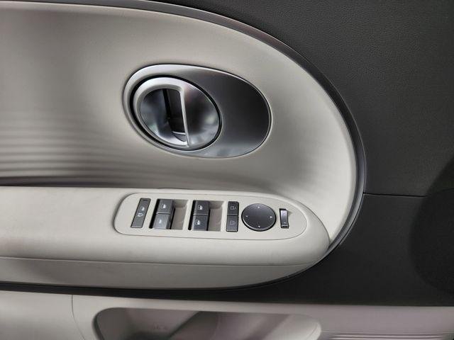 2026 Hyundai IONIQ 9 SE - Photo 8