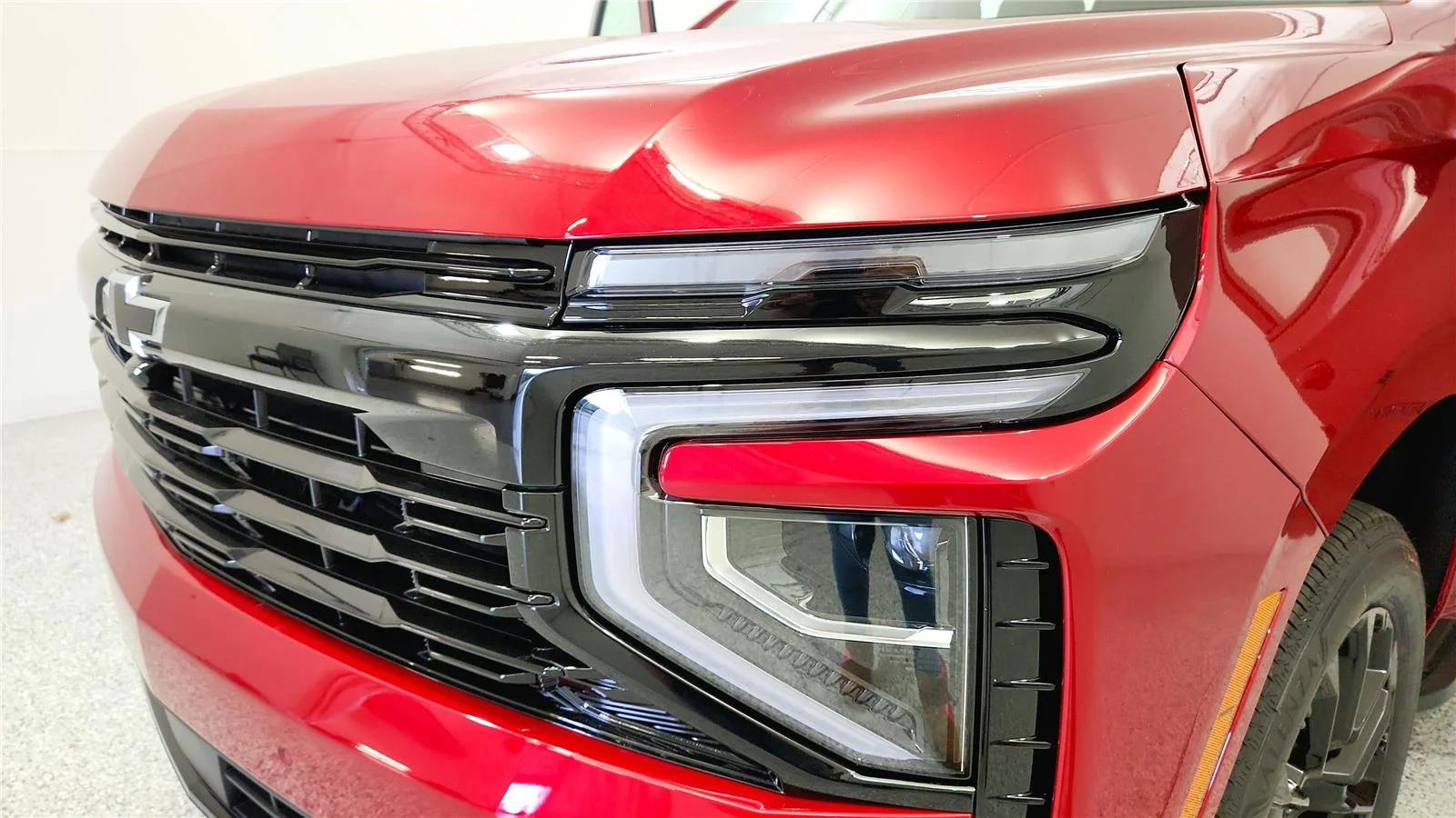 2026 Chevrolet Suburban RST - Photo 14