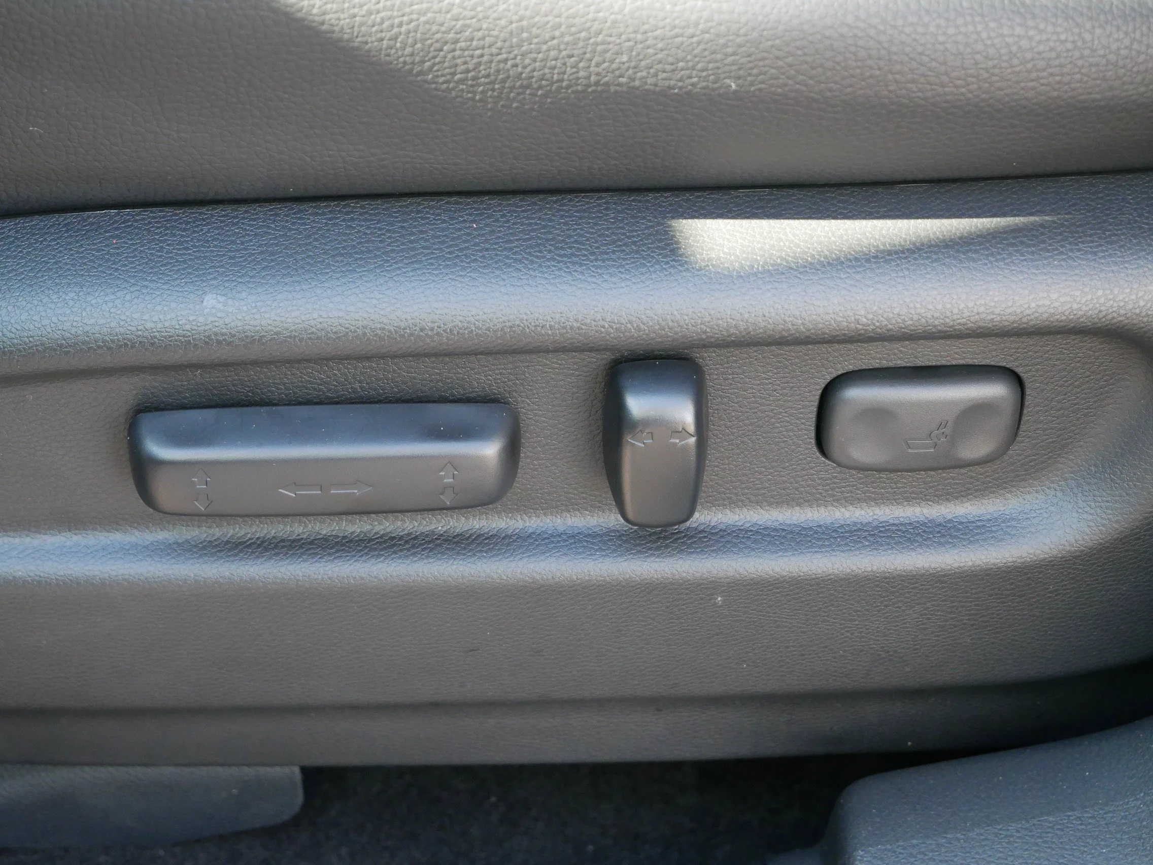 New 2026 Sonic Gray Pearl Honda Black Edition image 16