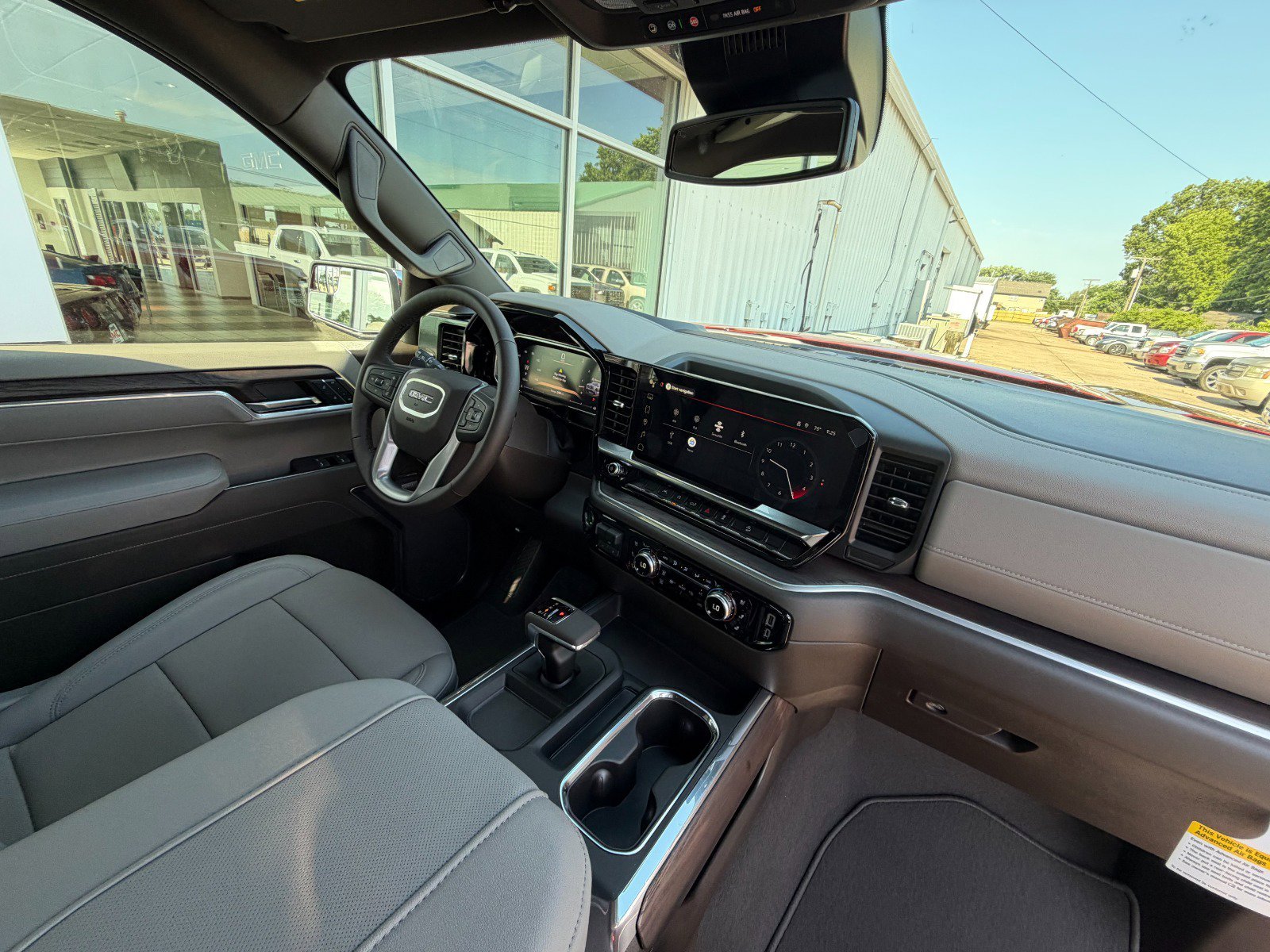 2026 GMC Sierra 1500 SLT - Photo 32