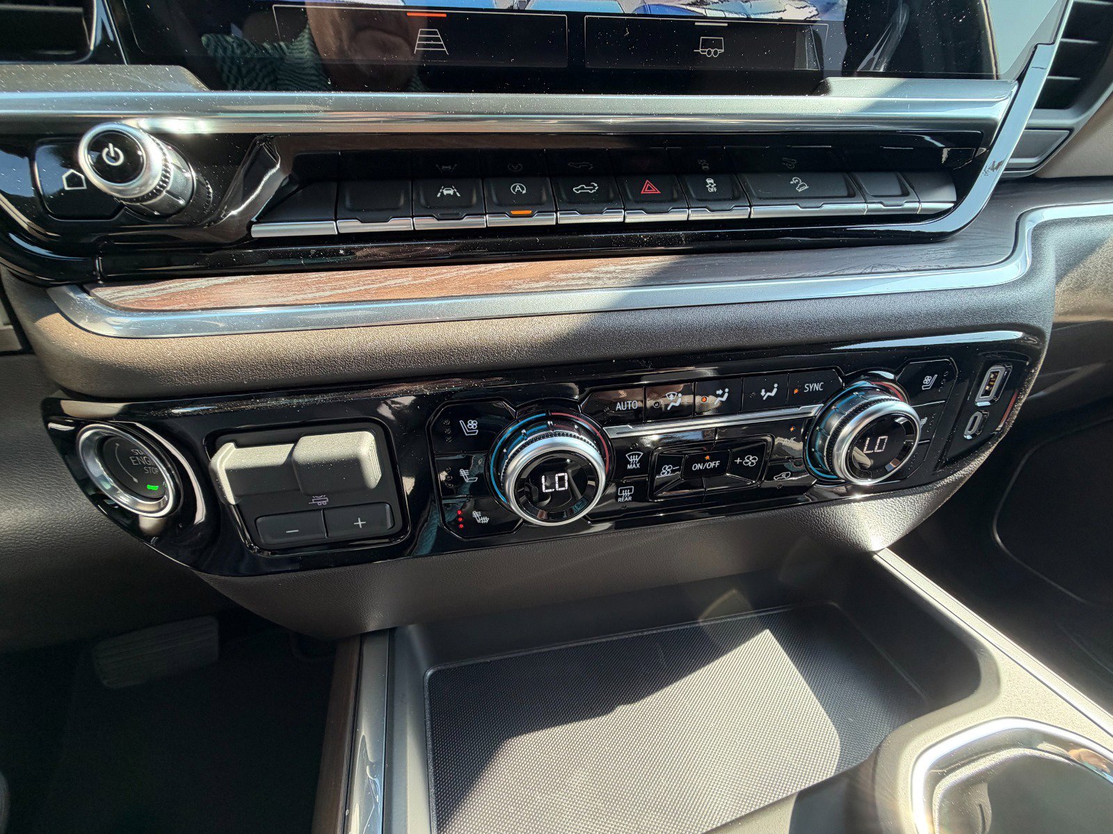 2026 GMC Sierra 1500 SLT - Photo 19