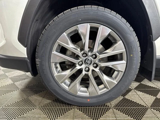 Certified Used 2020 Blizzard Pearl Toyota Limited image 10