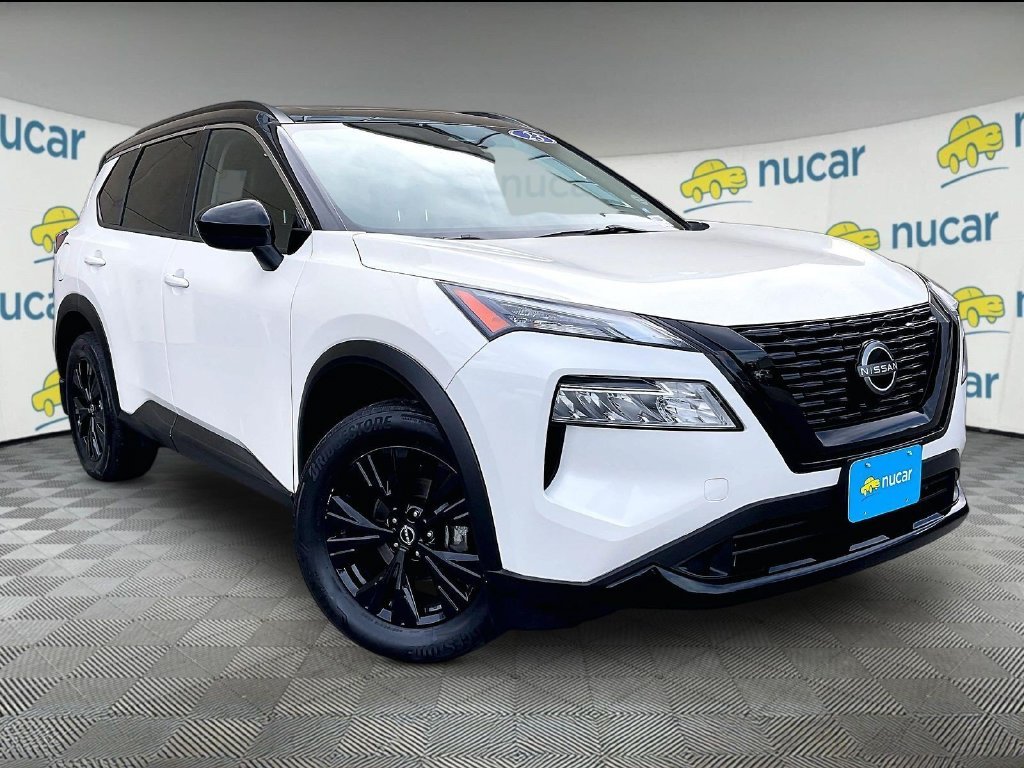 Used 2023 White Nissan SV image 1