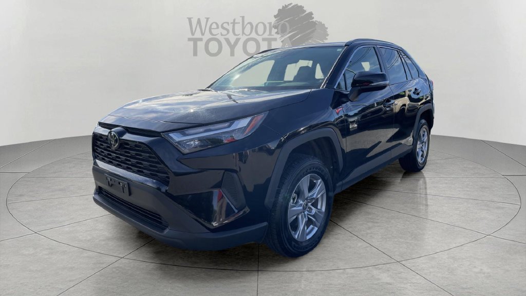 Used 2025 Midnight Black Metallic Toyota XLE image 3