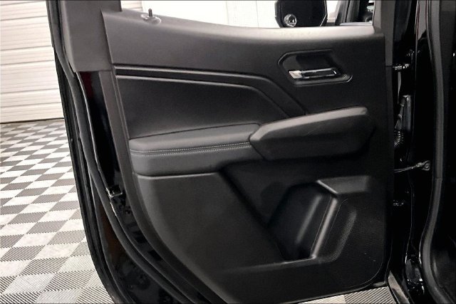 Used 2024 Onyx Black GMC Elevation image 21
