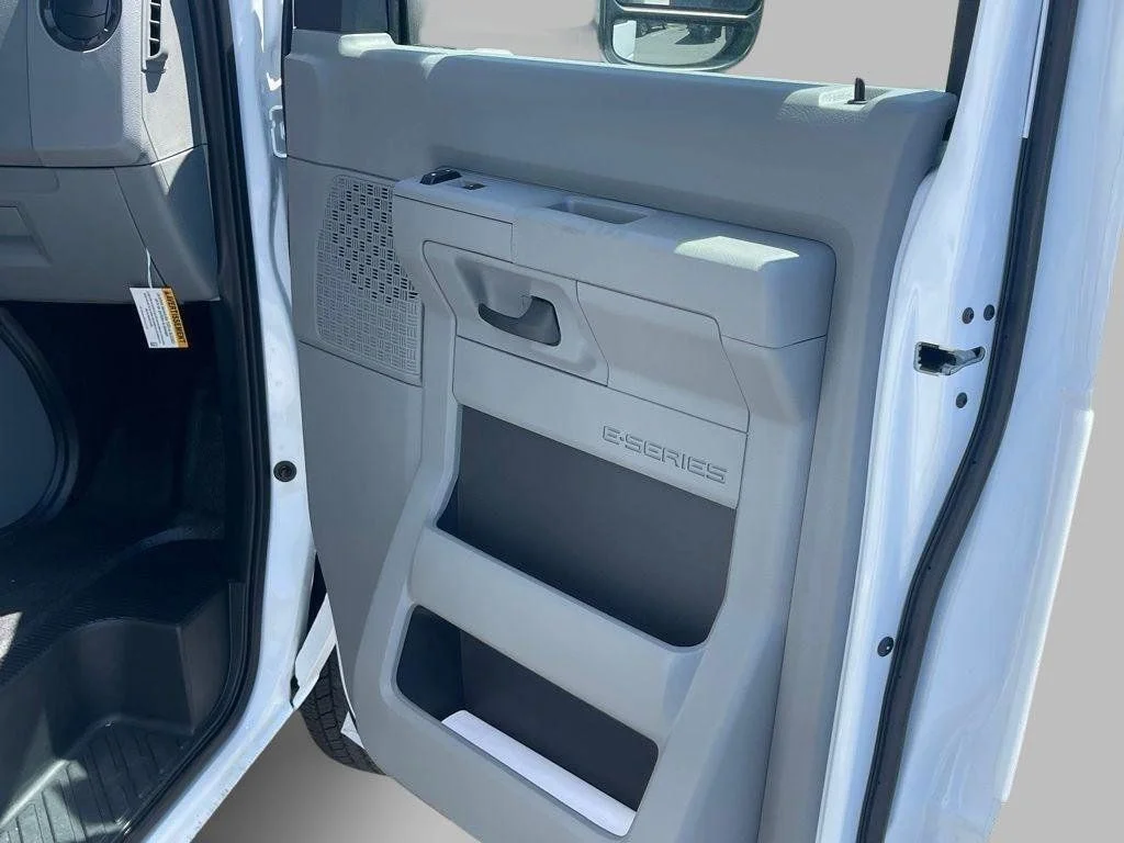 2026 Ford E-Series Cutaway Base - Photo 15