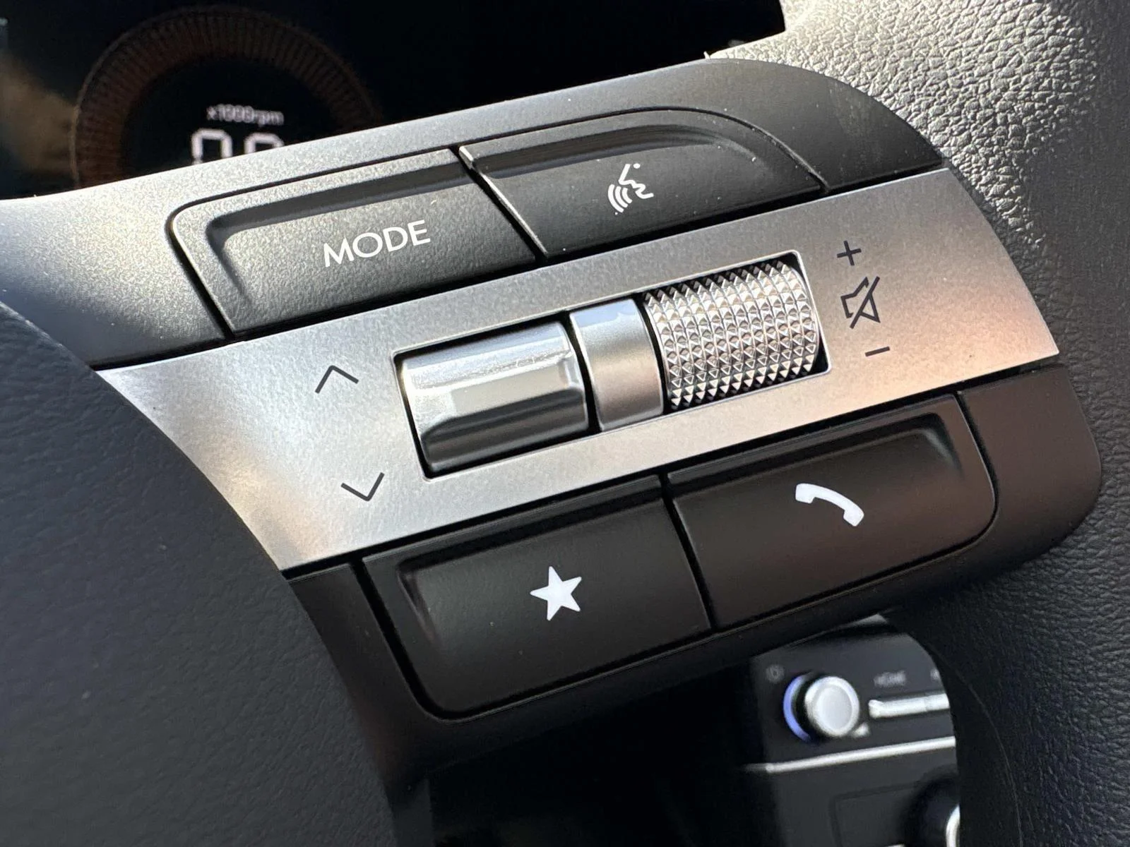 Used 2026 Hampton Gray Hyundai SE image 19