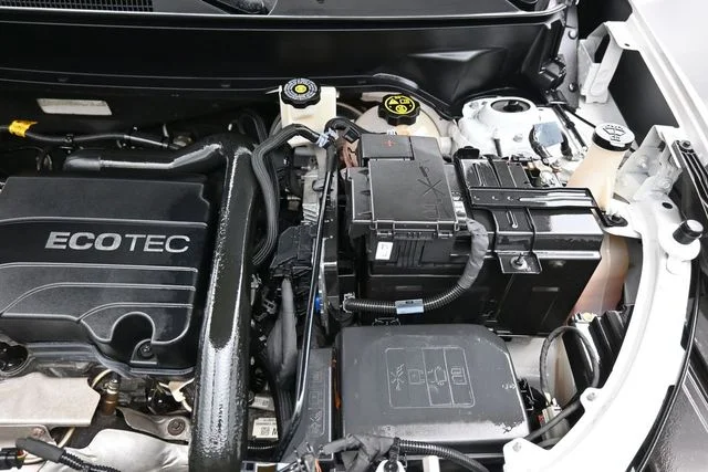 Used 2019 White Chevrolet LT image 28