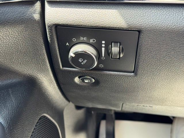 Used 2019 Blue Jeep Overland image 36