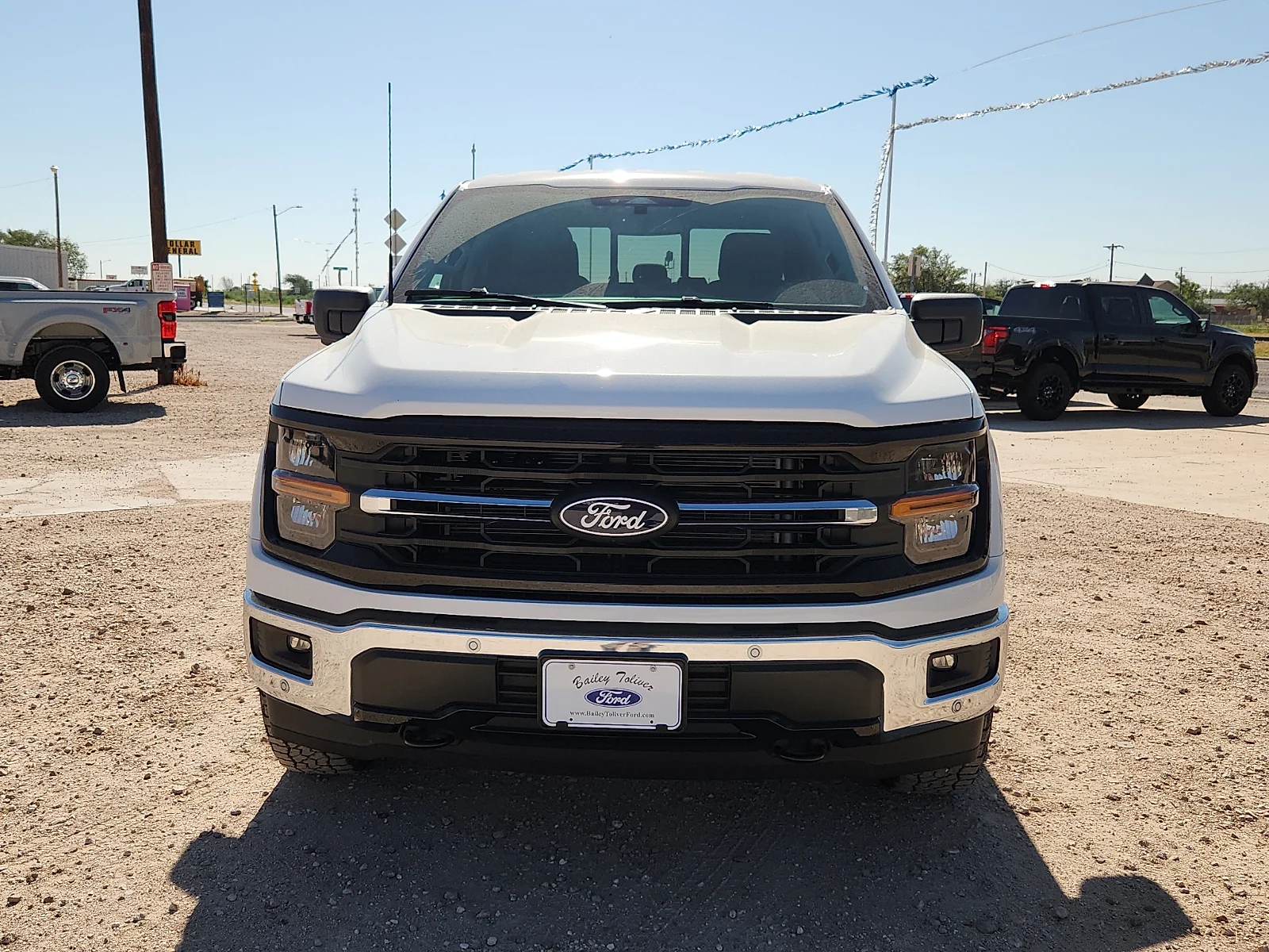 New 2026 Oxford White Ford XLT image 2