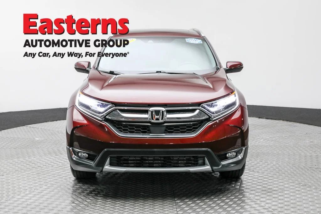 Used 2018 Red Honda Touring image 2