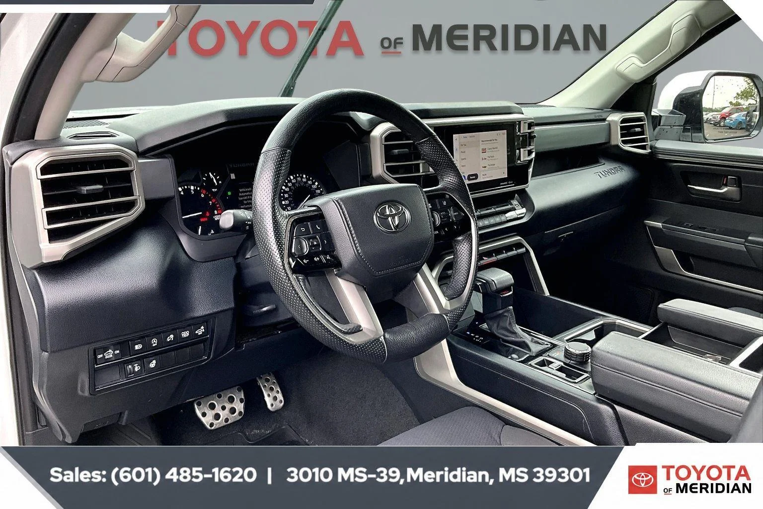 Used 2023 Ice Cap Toyota SR5 image 12