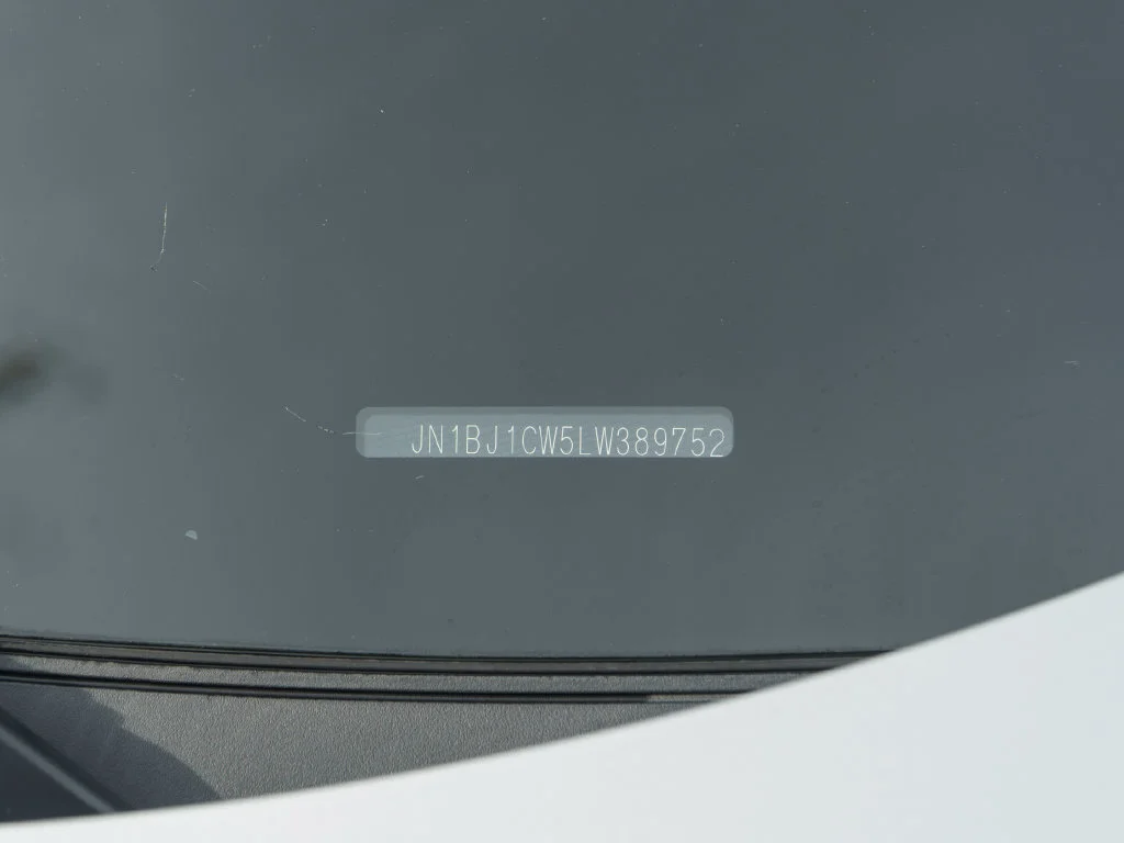 Used 2020 Brilliant Silver Metallic Nissan SV image 30