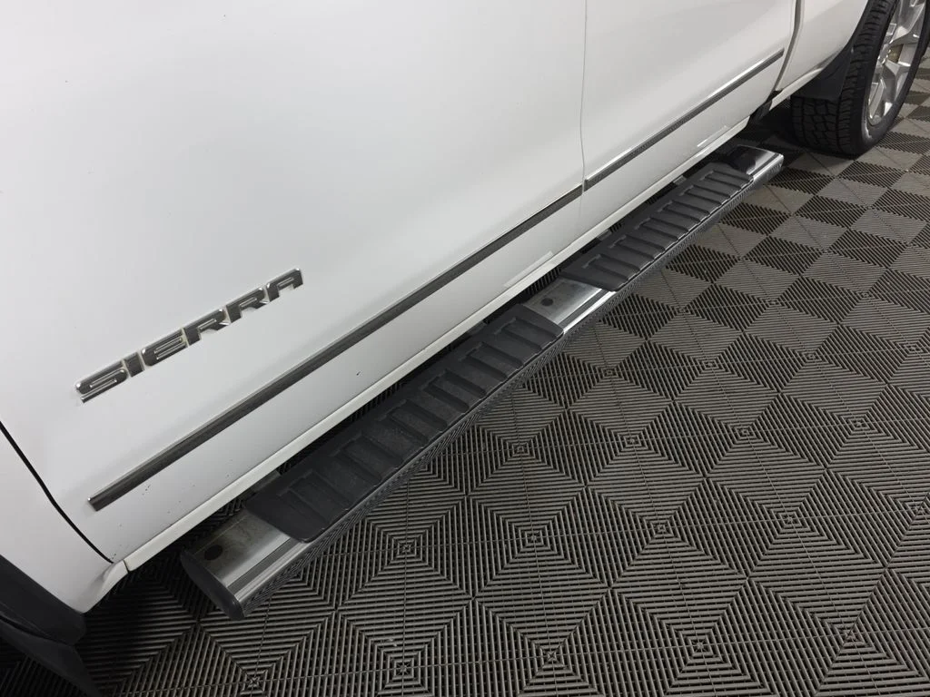 Used 2018 Summit White GMC SLT image 9