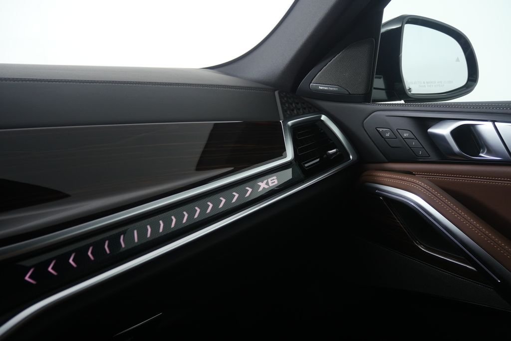 New 2027 Black Sapphire Metallic BMW xDrive40i image 25