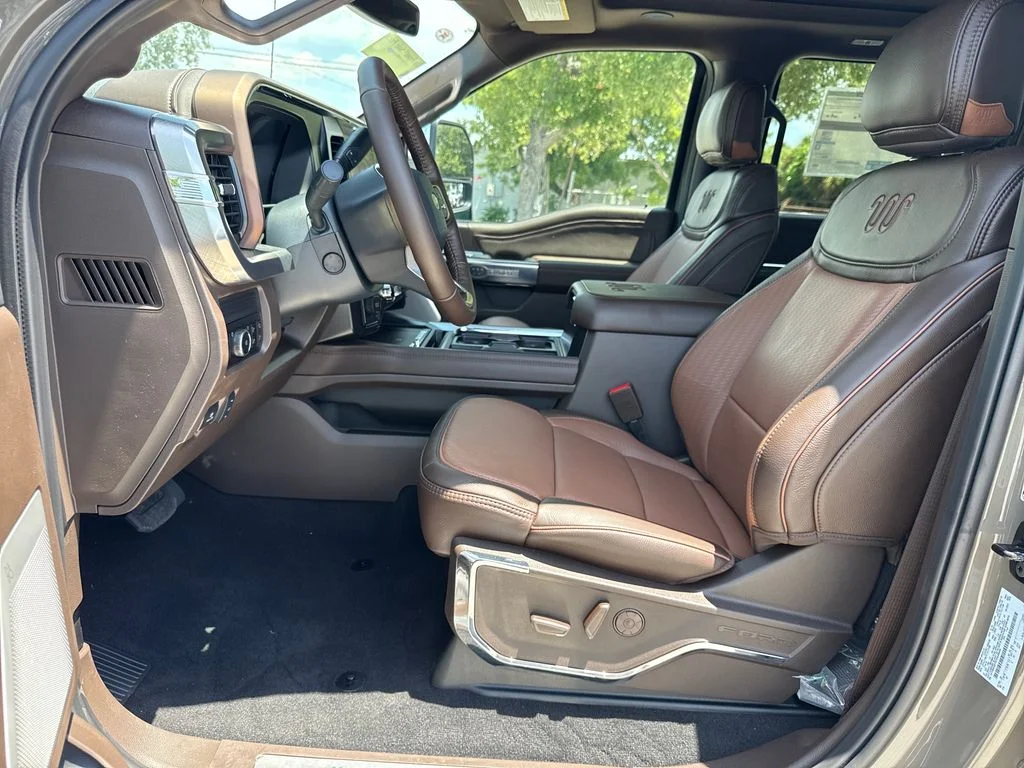 New 2026 Gray Ford King Ranch image 21