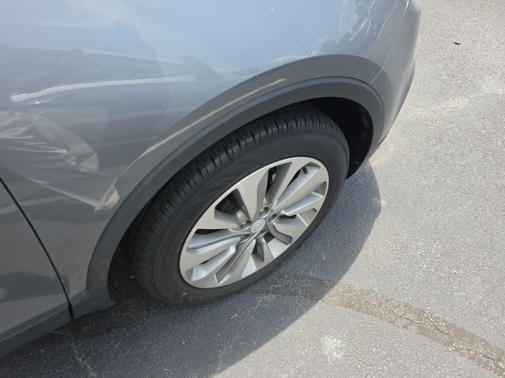 Used 2020 Gray Buick Preferred image 7