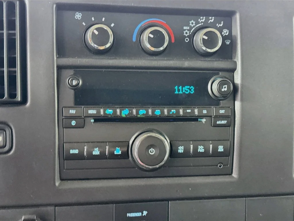 Used 2008 Summit White Chevrolet LS image 15