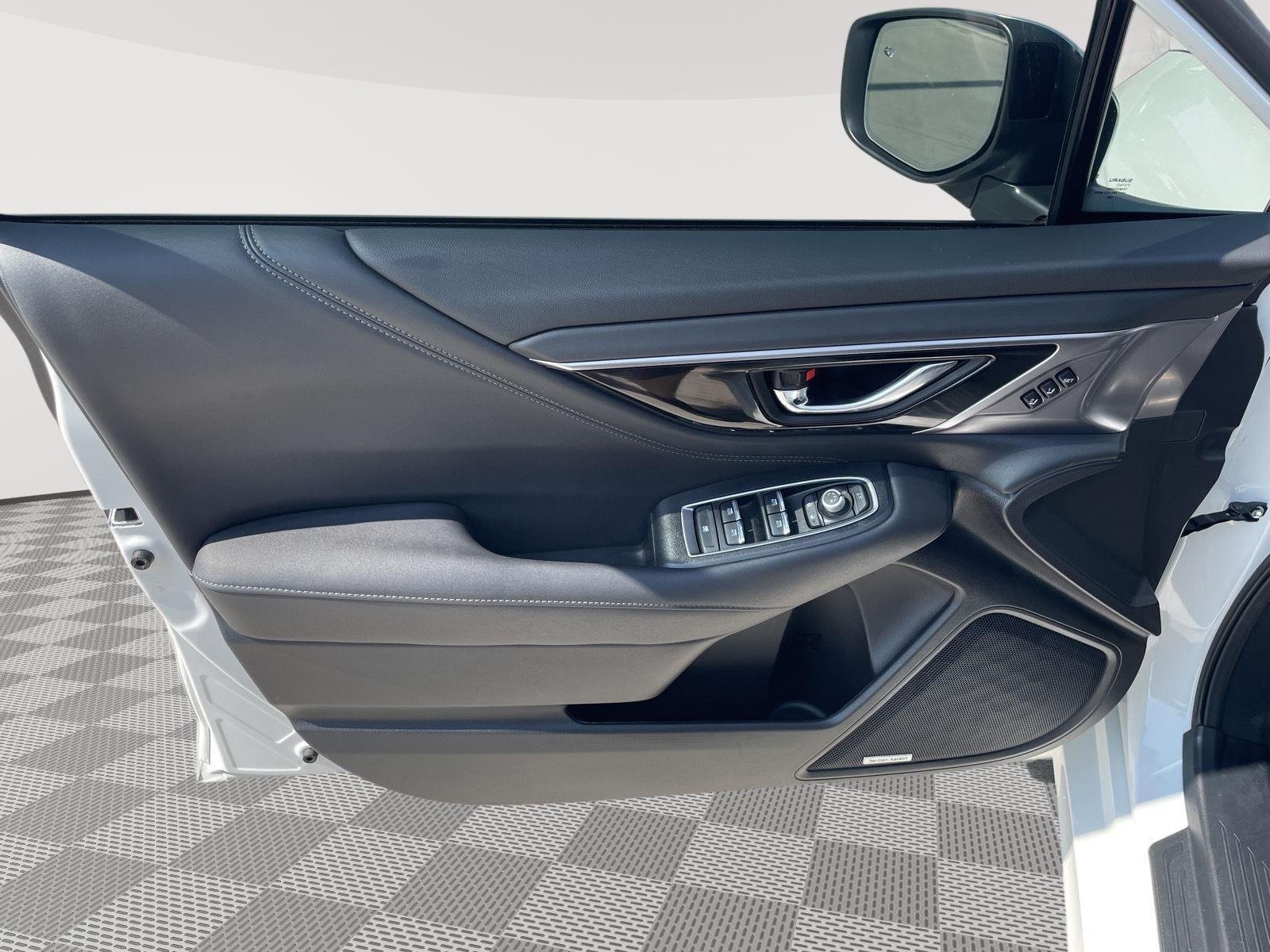 Used 2025 Crystal White Pearl Subaru Touring XT image 22