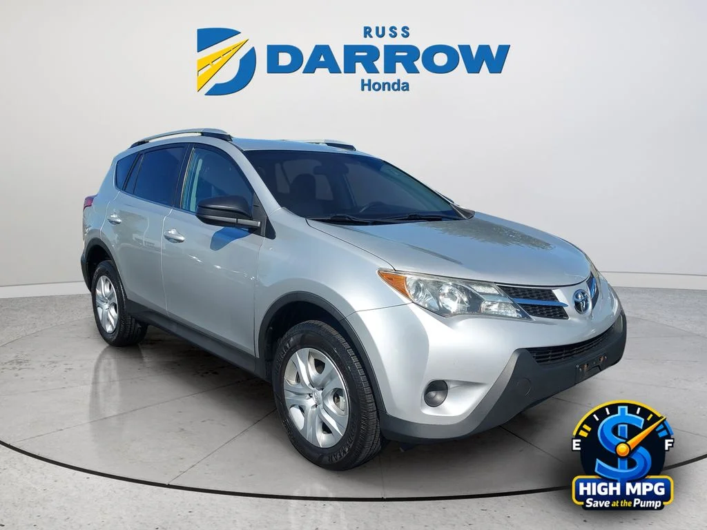 Used 2013 Silver Toyota LE image 7