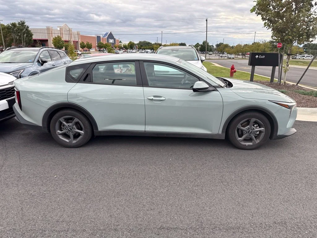 Used 2025 Blue Kia LXS image 2