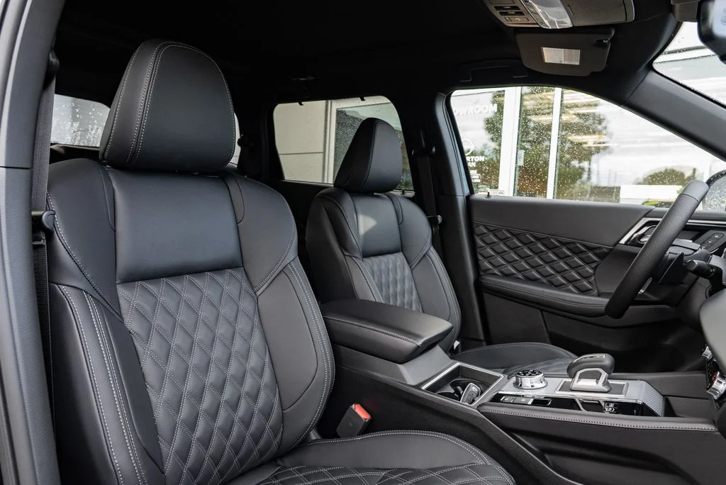 New 2026 Black Nissan Platinum image 29