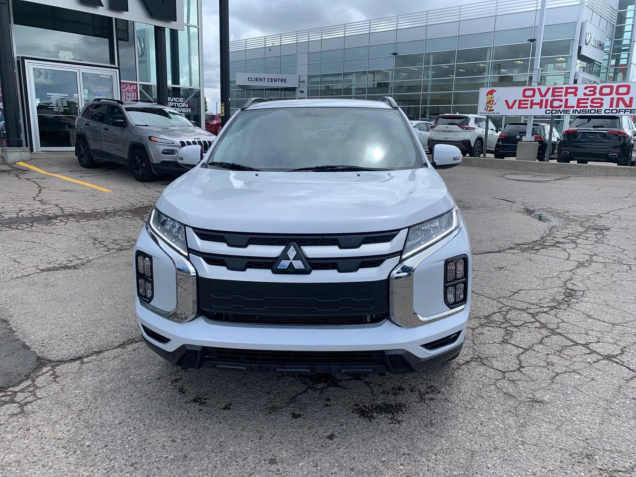 Certified Used 2022 White Diamond Mitsubishi SE AWD*White Diamond | Htd Premium Seats | Htd Steering Wheel | Park Assist | Roof Rails | CarPlay image 4