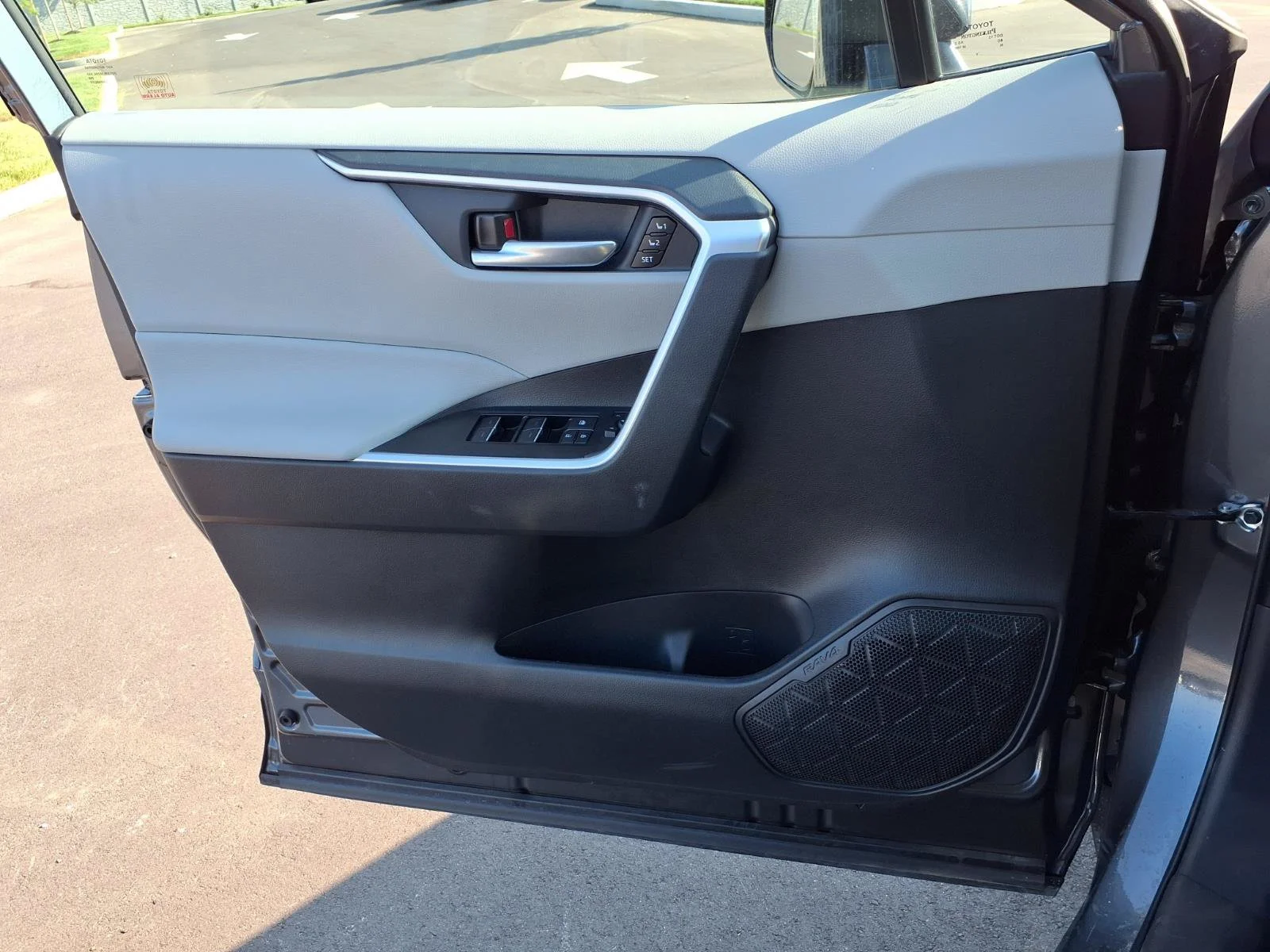 Certified Used 2025 Magnetic Gray Metallic Toyota XLE Premium image 18