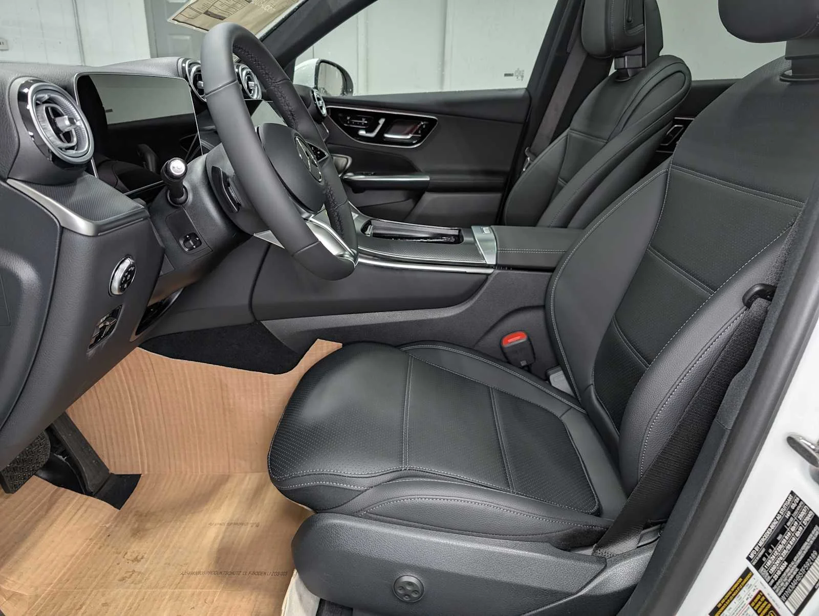 Used 2026 Polar White Mercedes-Benz GLC 300 image 4