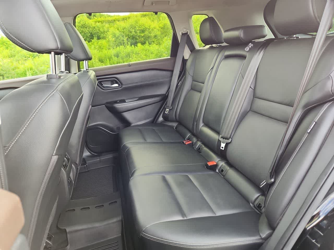 Used 2023 Black Nissan SL image 16