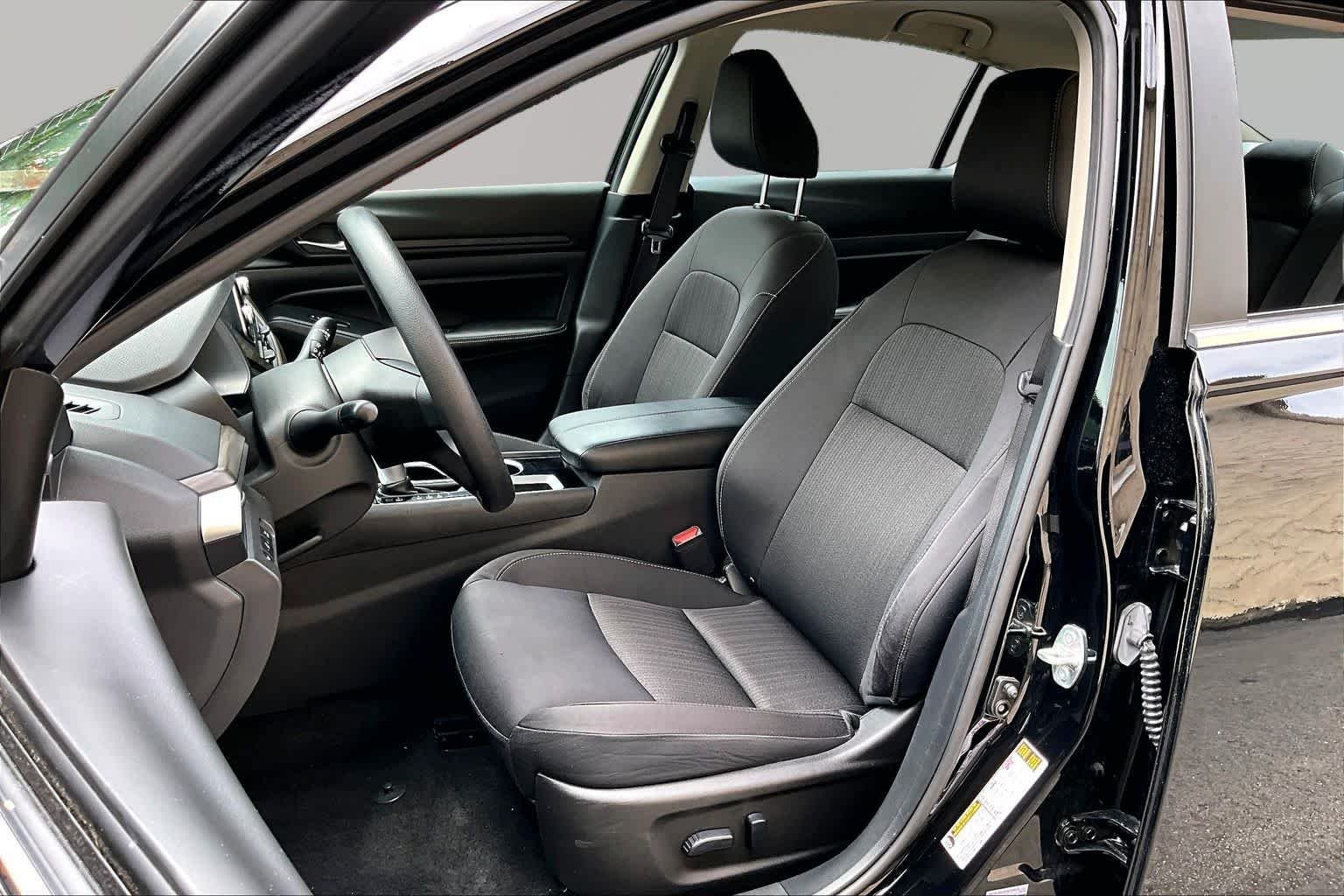 2024 Nissan Altima SV - Photo 8