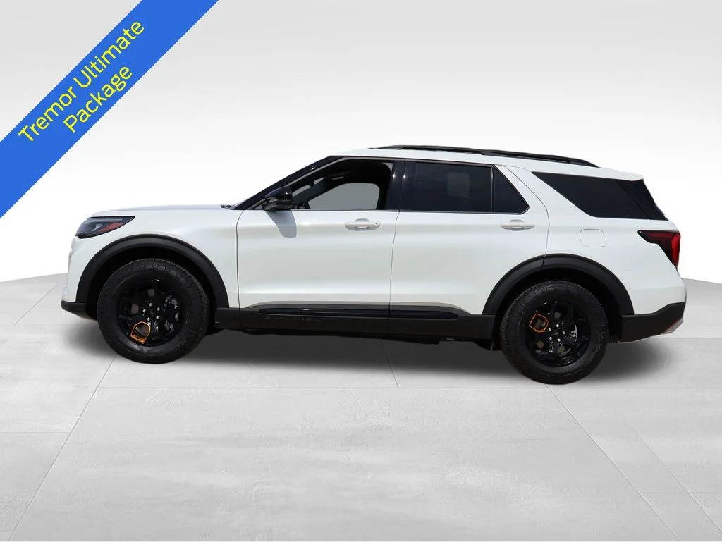 New 2026 Star White Metallic Tri-Coat Ford Tremor® image 2