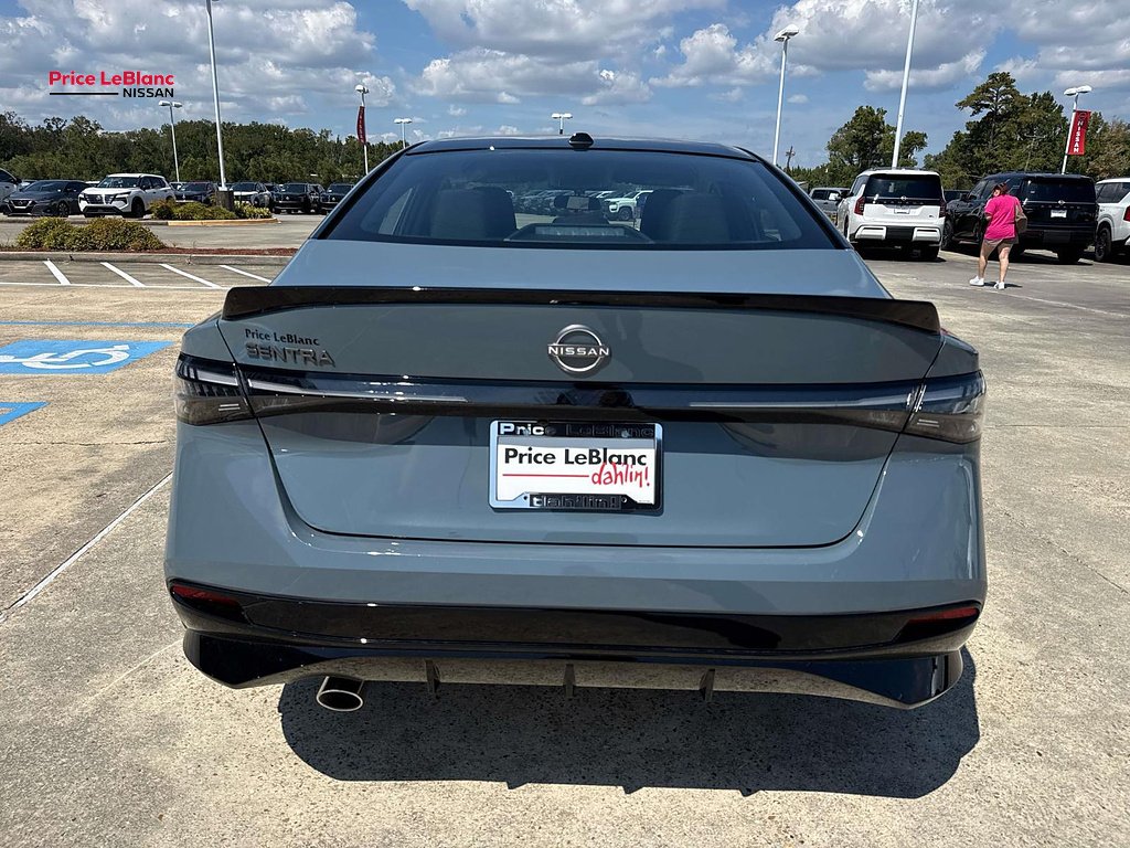 New 2027 Atlantic Gray Metallic / Super Black Two-tone Nissan SR image 6