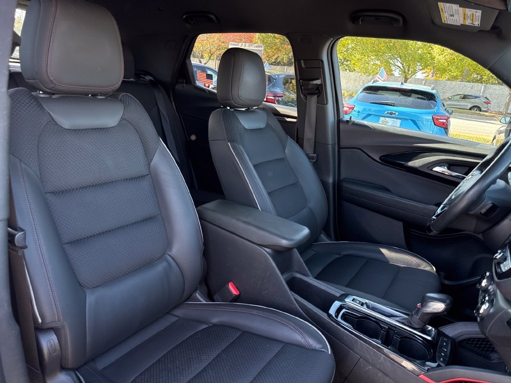 Used 2023 Gray Chevrolet RS image 23