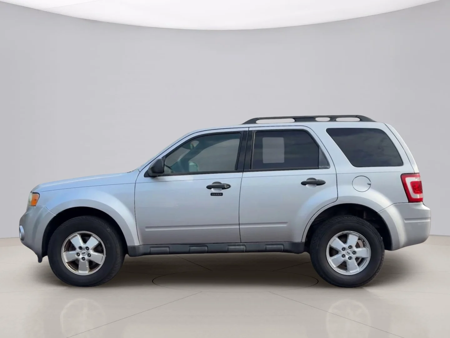 Used 2012 Silver Ford XLT image 2